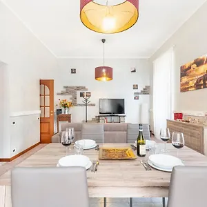 Hostly - Domus Happya - Dream In The Appia Antica Park Apartment Rome