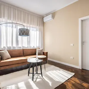  Apartment Elegant Two Bedrooms
